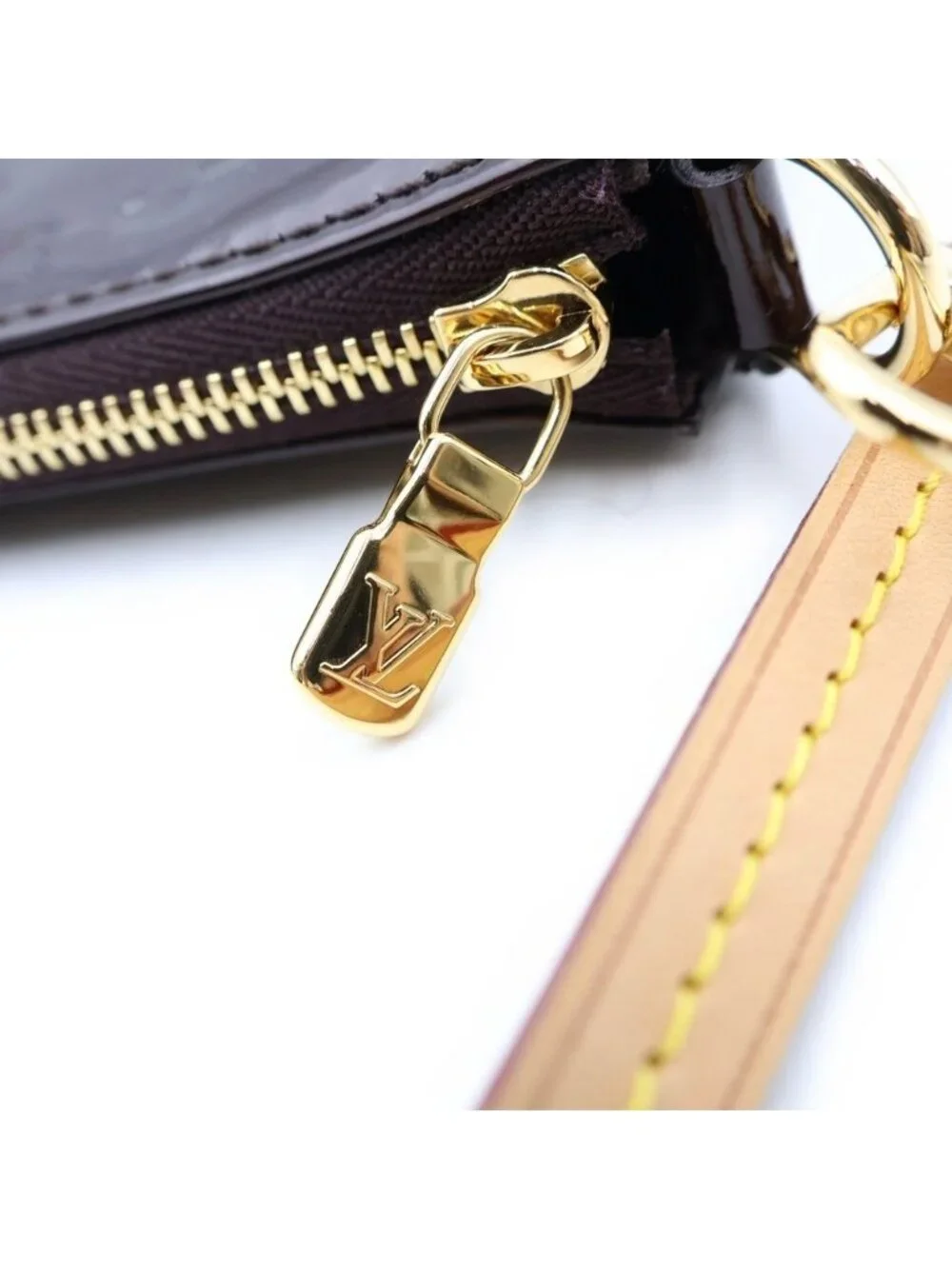 Louis Vuitton Pochette Accessoires Pouch Monogram Vernis Amarante